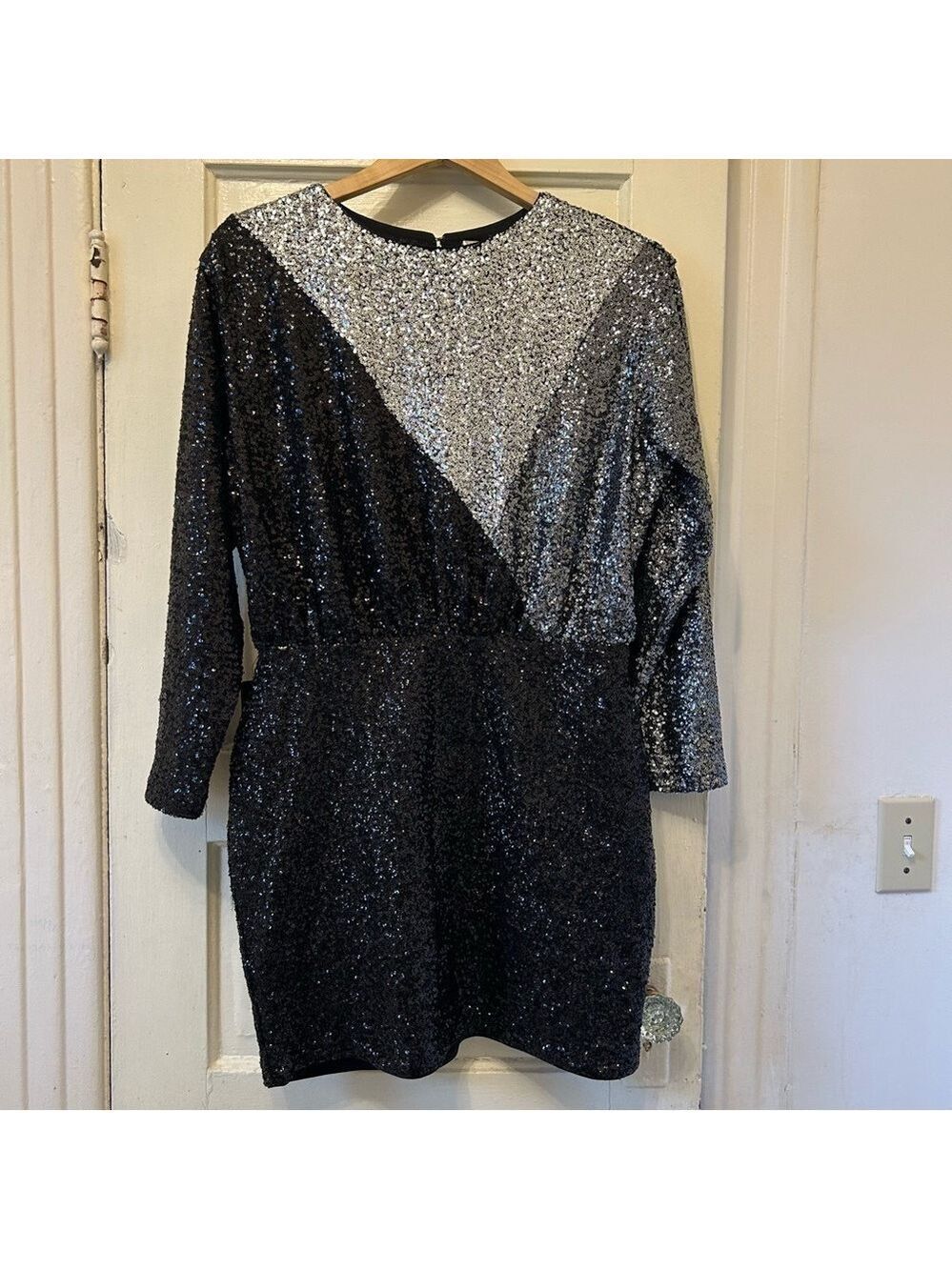 Express Sequin Geometric Dolman Dress Sz L Black Grey NWT Lined Shoulder Pads